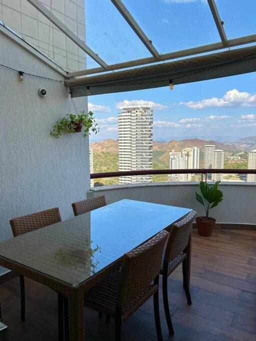Linda Cobertura No Vila Da Serra Нова-Лима Экстерьер фото